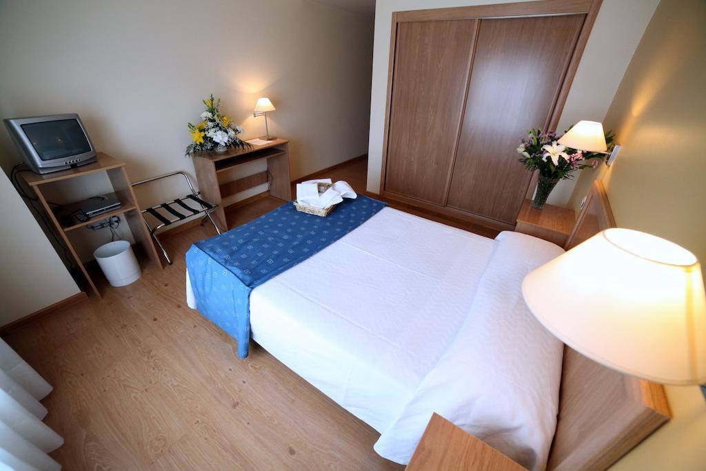 Hotel Rio Ulla Monterroso ภายนอก รูปภาพ